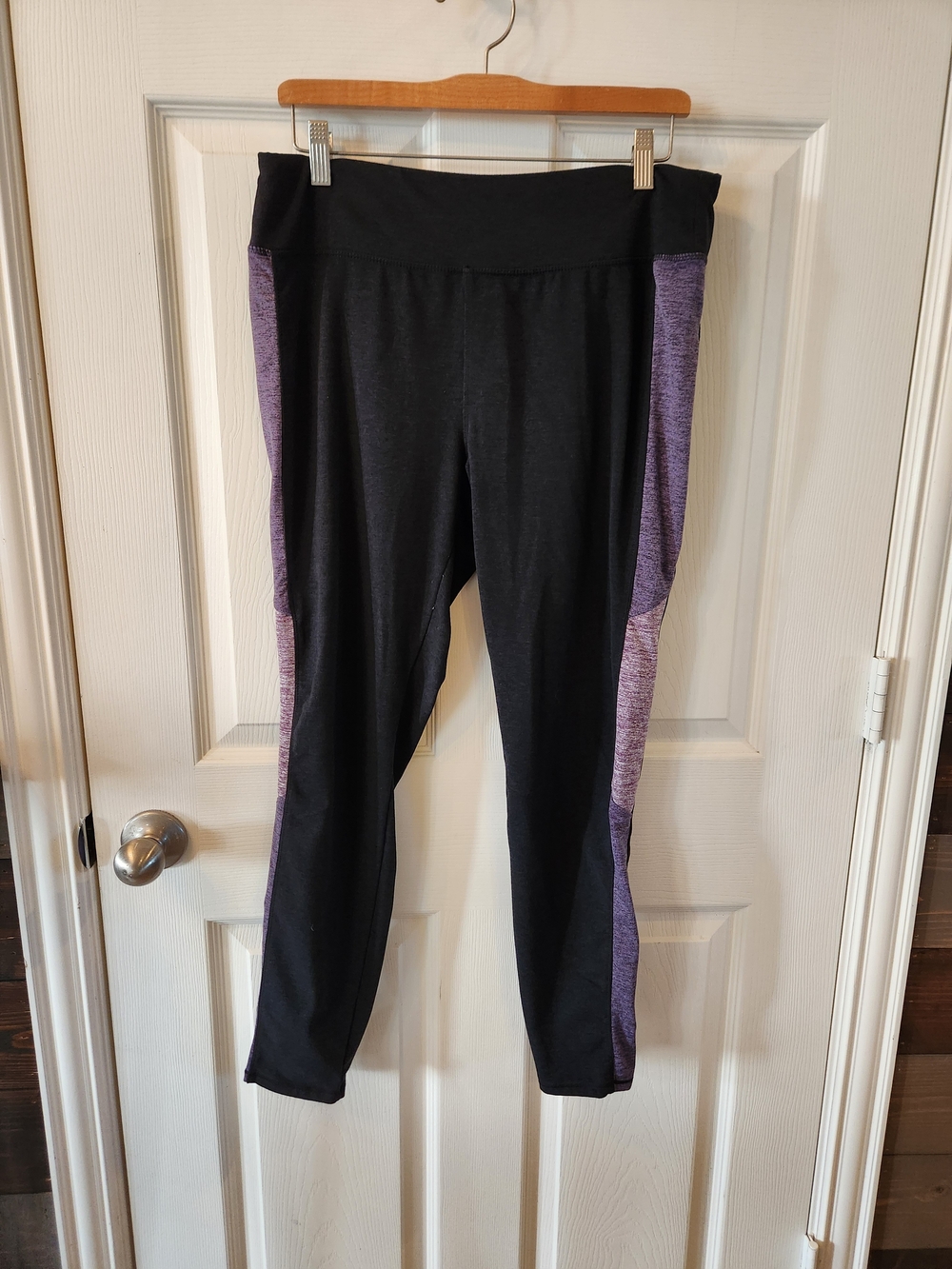 Tangerine Black Leggings with Plum/Purple Heather Panels, Large